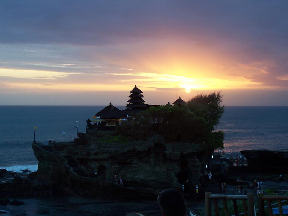 Wisata Pura Tanah Lot