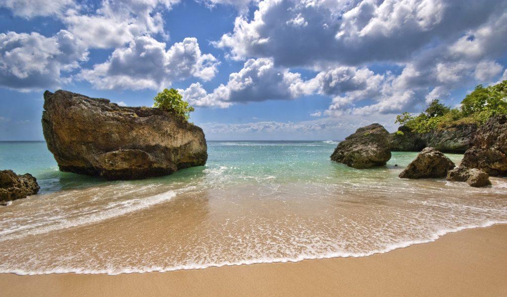 Pantai Padang Bali