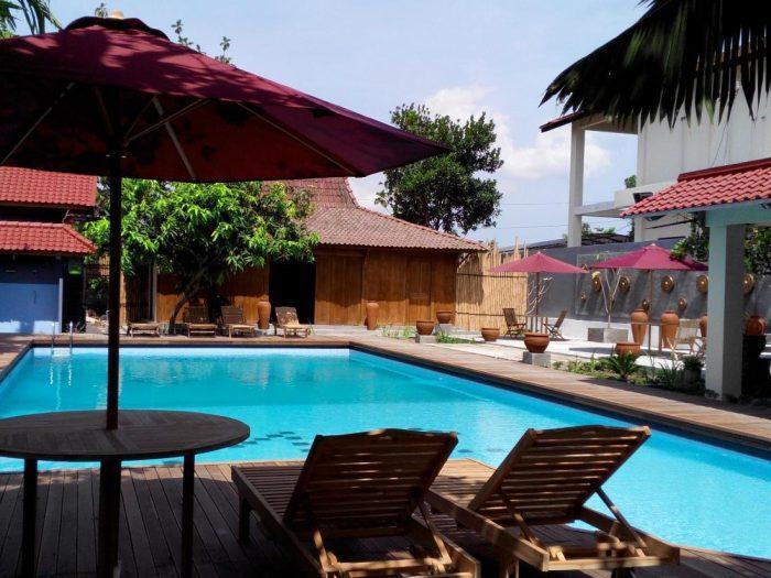 Fasilitas Kolam Renang Hotel Cantya