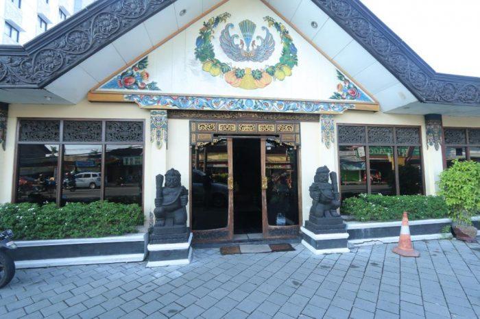 Tampak Depan Hotel Istana Batik Ratna
