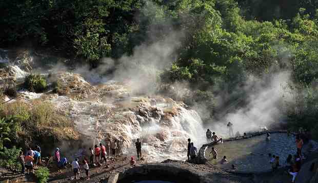 Wisata Air Panas Gunung Kelud