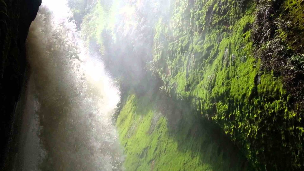 Wisata Air Terjun Blawan