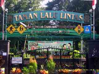 Taman Lalu Lintas Ade Irma Suryani Taman Lalu Lintas Ade Irma Suryani