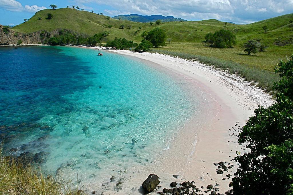 5 Tempat Wisata di Sekitar Pantai Pink Lombok Timur